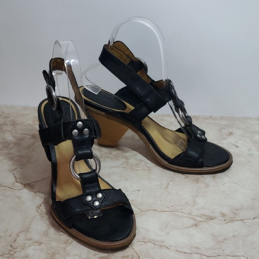 Frye Carol Black Leather Women's Heel Sandals Size 7.5